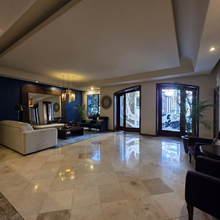 En Alquiler Apartamento en Zona 10 Amueblado - 17