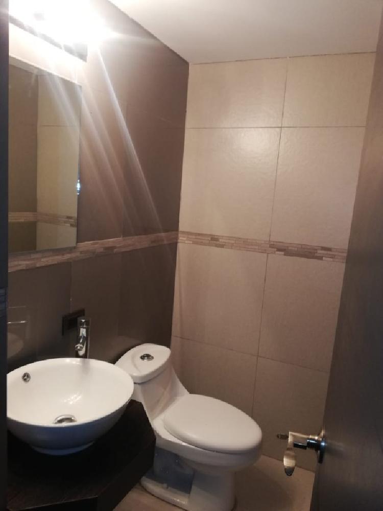 Apartamento amueblado en renta en zona 10 — foto 5