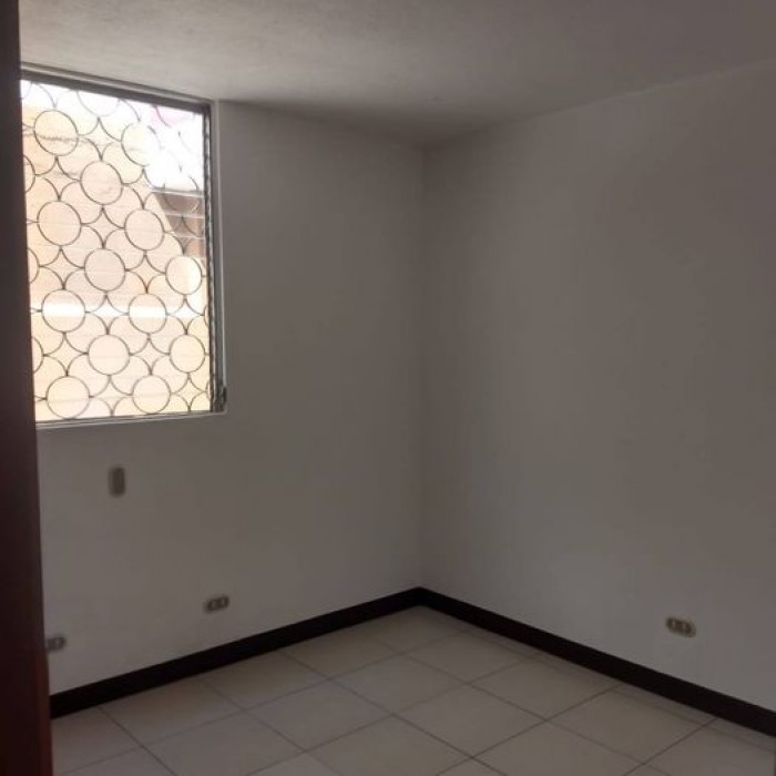 Venta de casa fuera de garita, Las Charcas, zona 11. - Miniatura 7