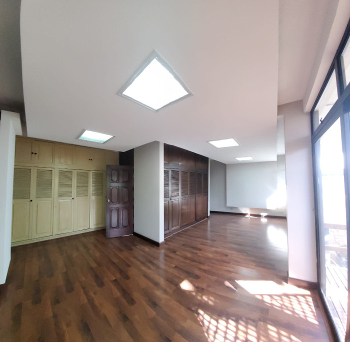 CASA GRANDE EN VENTA EN ZONA 15 VHll — foto 8
