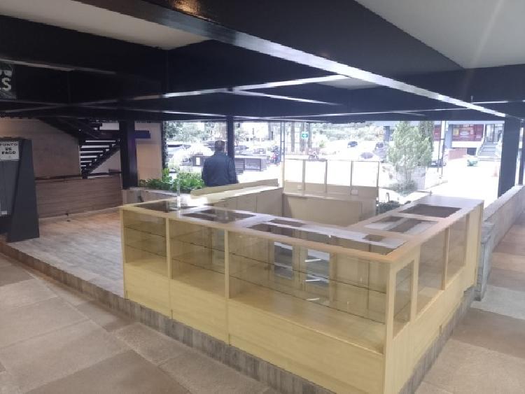 KIOSKO EN RENTA EN CONVENIA PLAZA, ZONA 10 — foto 3