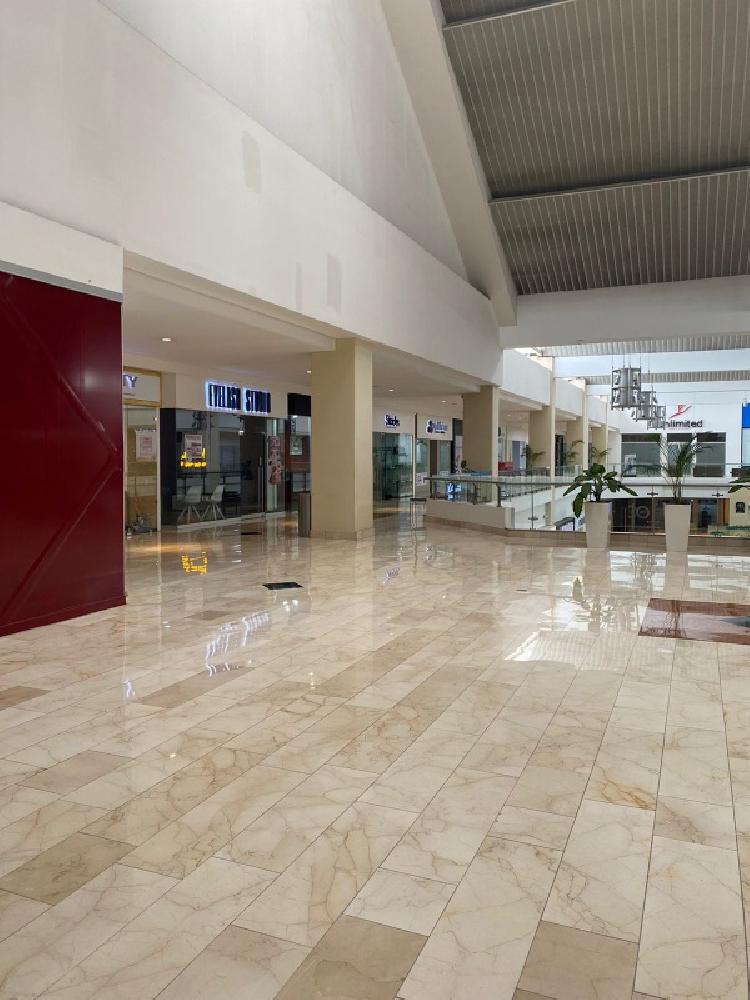 LOCAL COMERCIAL EN VENTA EN ZONA 10