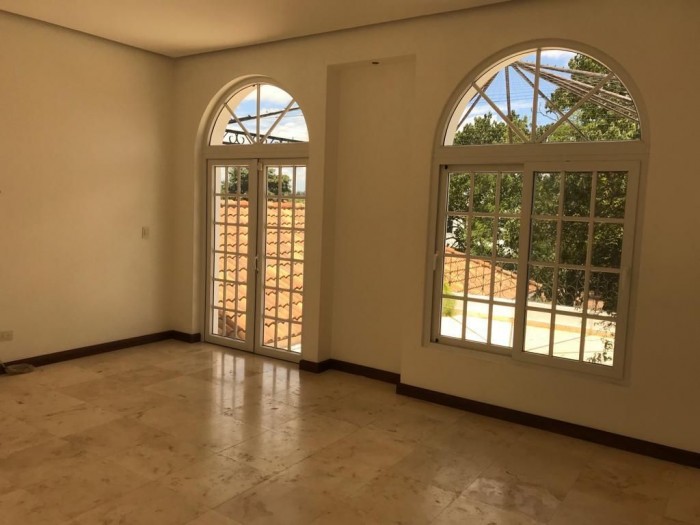 VENDO CASA EN RESIDENCIAL EXCLUSIVO EN CAYALA ZONA 16 — foto 5