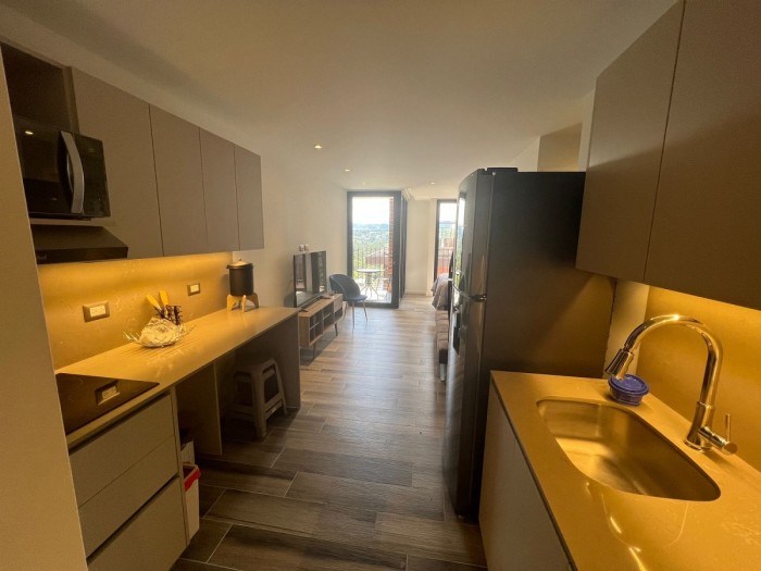 Apartamento amueblado NUEVO para estrenar en zona 10 - Image 3