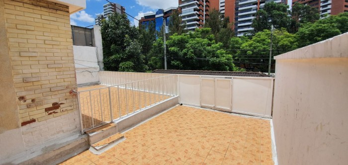 Casa en renta para negocio en zona 13 Av Las Américas — foto 7