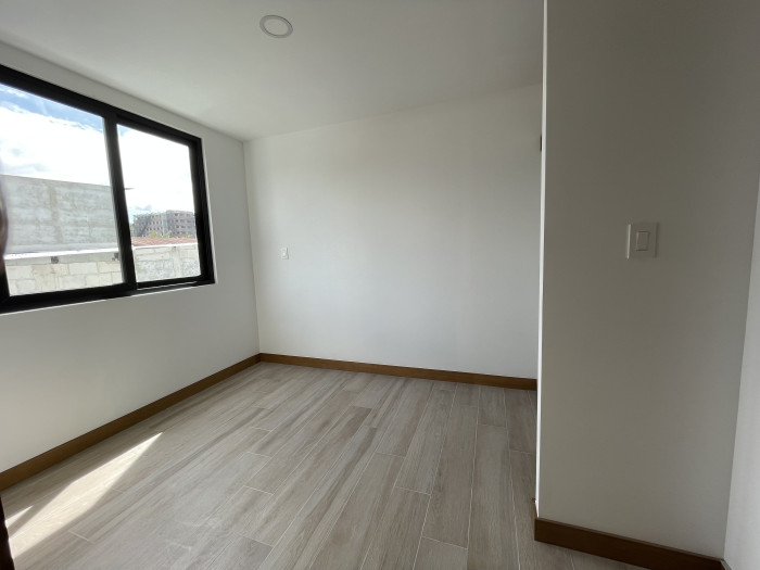 Apartamento en Venta en La Villa Zona 14 - Image 2