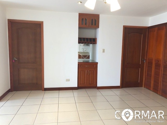 Apartamento en alquiler, zona 10 - Cercano a 20 calle - Image 4