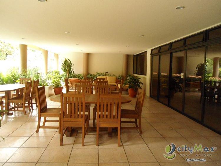 Vendo o Alquilo Apartamento AMUEBLADO zona 14 piscina - Miniatura 17
