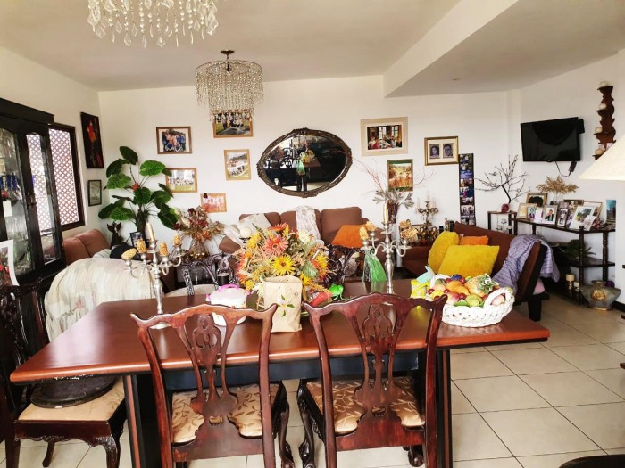 VENDO CASA EN VISTAS DE SAN ISIDRO