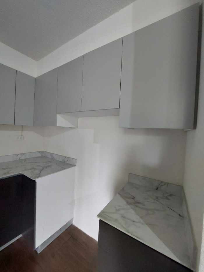 Apartamento Económico en Venta en Zona 10 Mixco — foto 3