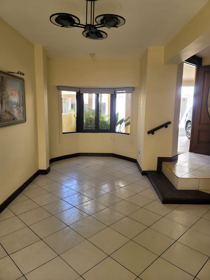 Venta/Compra Casa en Residencial Villa Sol, z.12 - Miniatura 9