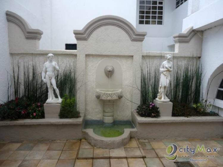 Casa en Venta y Alquiler en Zona 10, Ciudad Guatemala - Image 1