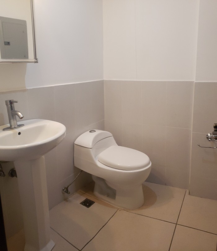 Vendo Apartamento para inversion con 105Mts en Zona 10 - Miniatura 11