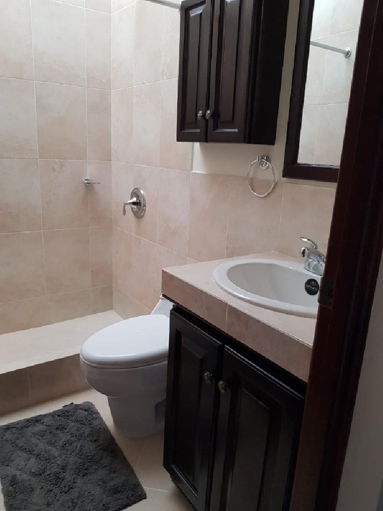 CASA EN VENTA EN HACIENDA REAL ZONA 16 — foto 9