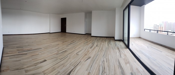 Vendo Apartamento con 298.00m2 totales en Zona 14 - Image 2