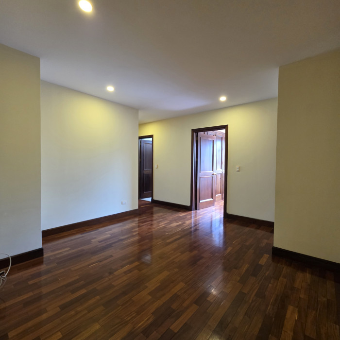 Apartamento En Renta en Zona 10 Altos De Santa Clara - 14