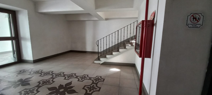 OFICINA EN #RENTA ZONA 16 - Image 2