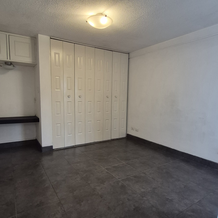Apartamento semi amueblado renta zona 15 Vista Hermosa  - Miniatura 2