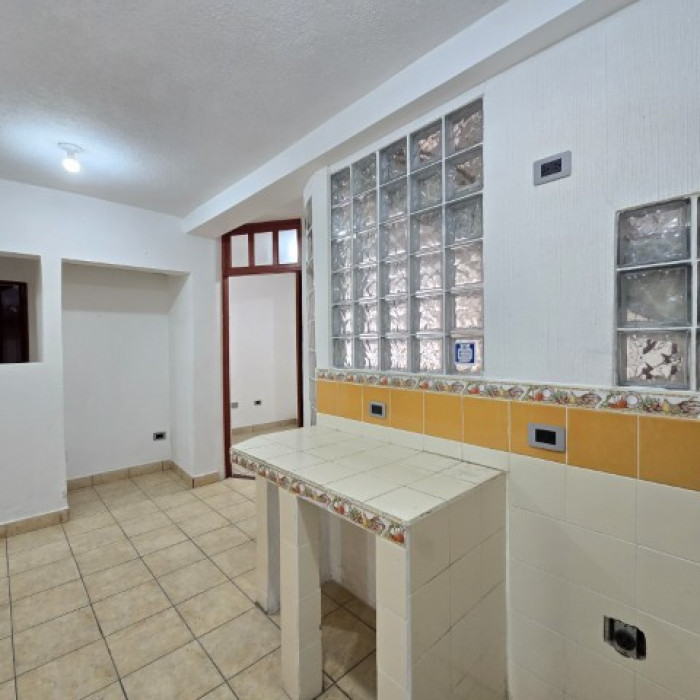 Casa grade en Venta Las Hojarascas Zona 1 de Mixco - Miniatura 17