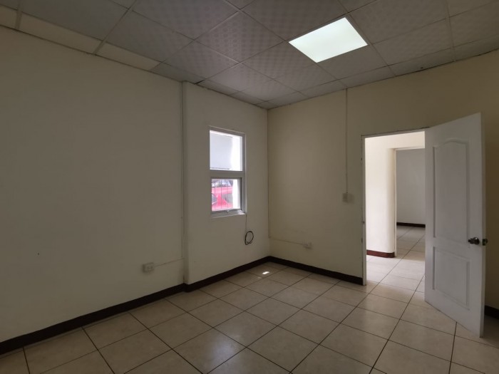 Renta de Casa pequeña para oficina o local zona 10