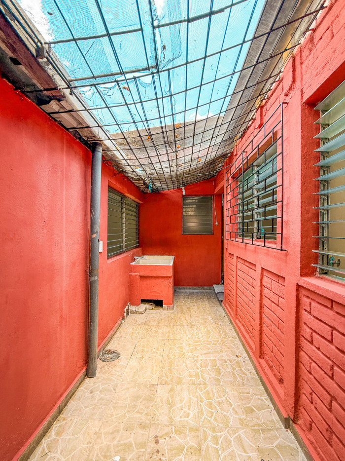 Casa con potencial comercial en venta en Santa Ana - 5