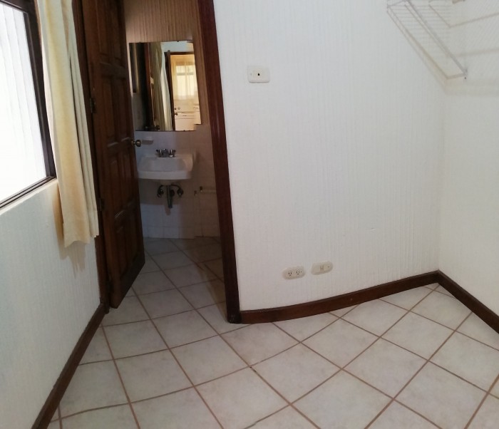 RENTA  APARTAMENTO DE 3 HABITACIONES EN ZONA 15 VH2 - Miniatura 7