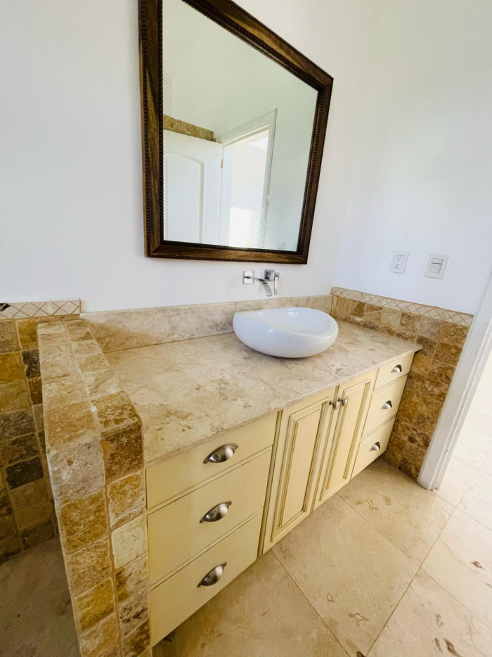 RESIDENCIA EN #VENTA EN ZONA EXCLUSIVA - 6