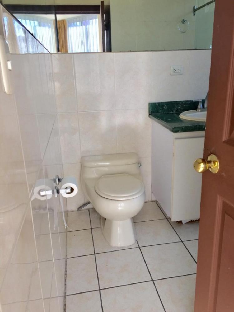 Rento hermoso apartamento en zona 14. — foto 4