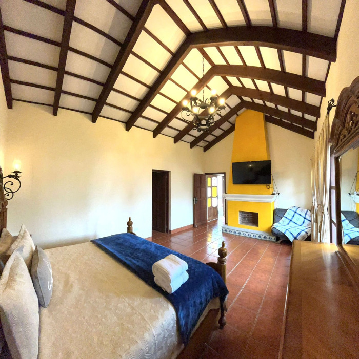 Casa grande en venta en Antigua Guatemala amueblada — foto 13