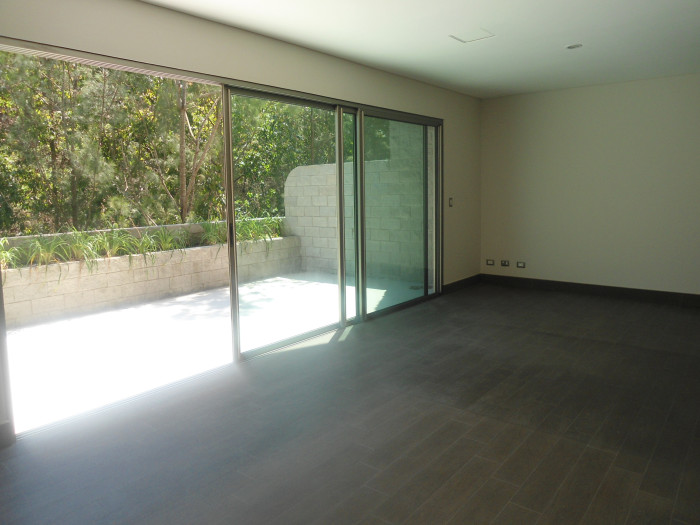 En Renta Apartamento residencial en Zona 10 — foto 3