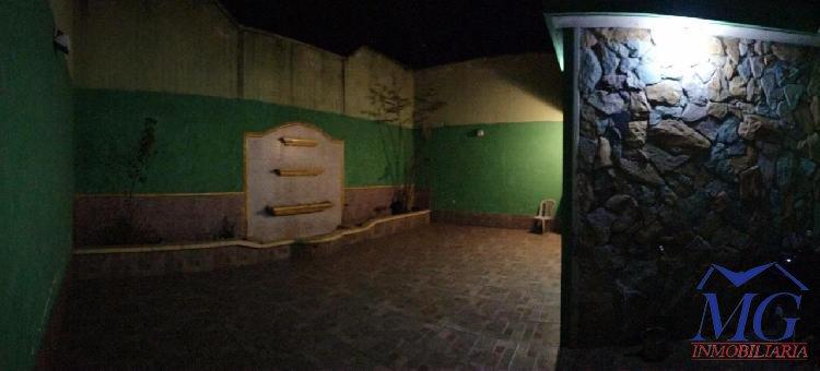 VENDO CASA SOBRE EL BOULEVARD DE LOMAS DEL NORTE — foto 2