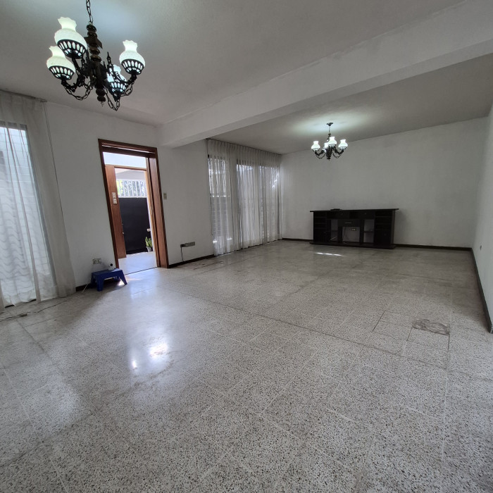 Casa en renta zona 15 Vista Hermosa 1 fuera de garita