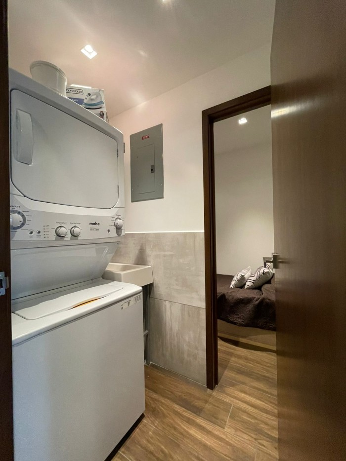 Plus Real Estate vende / renta apartamento en zona 10 — foto 8