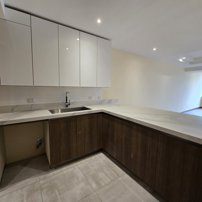 En venta apartamento en Oakland zona 10 Guatemala - Miniatura 14