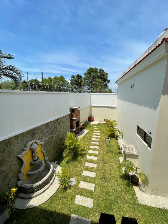 Casa grande en venta en Jutiapa sobre calle principal  - Miniatura 13