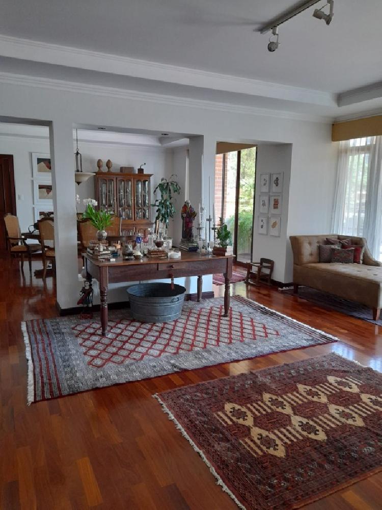 Vendo Apartamento en zona 14 Edificio Rialto