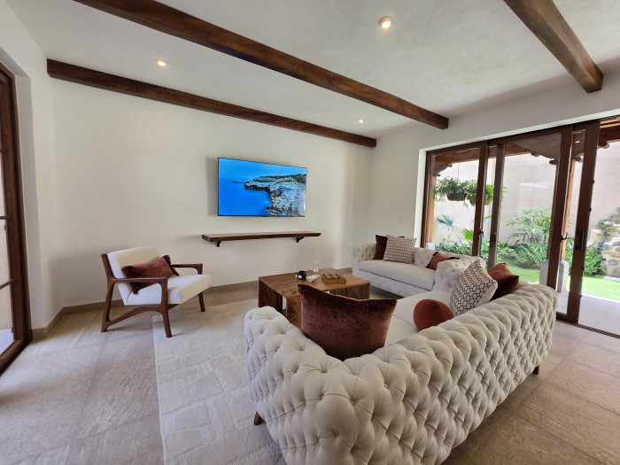 EN VENTA CASA COLONIAL EN CONDOMINIO RESIDENCIAL RN14 - Image 3
