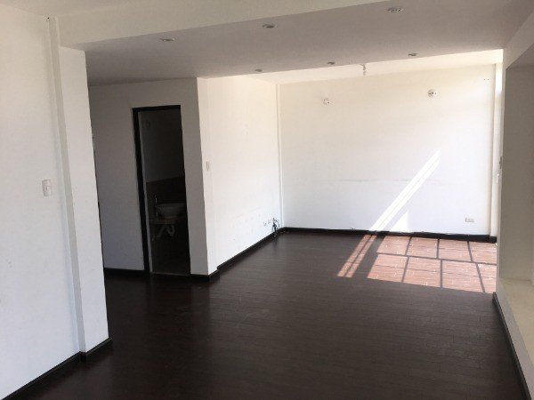 CASA EN REMATE BANCARIO!! Exclusivo Carr. Salvador — foto 5