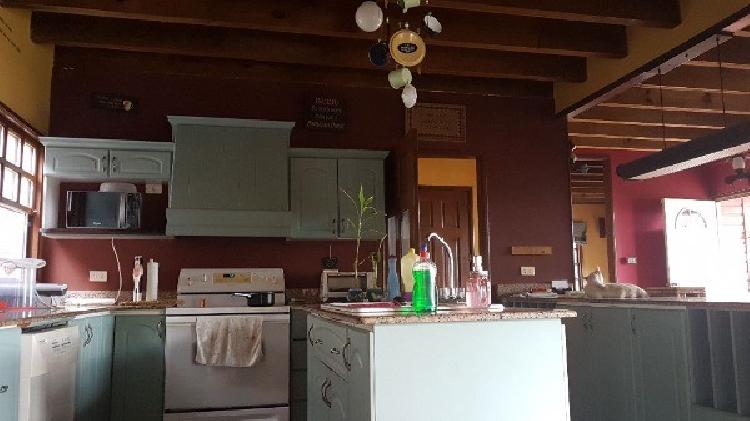 CASA EN VENTA EN BARRIO LA COROZA, EL ESTOR - 3