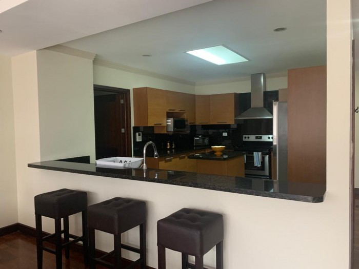 Apartamento amueblado en renta zona 10 Guatemala - Miniatura 6