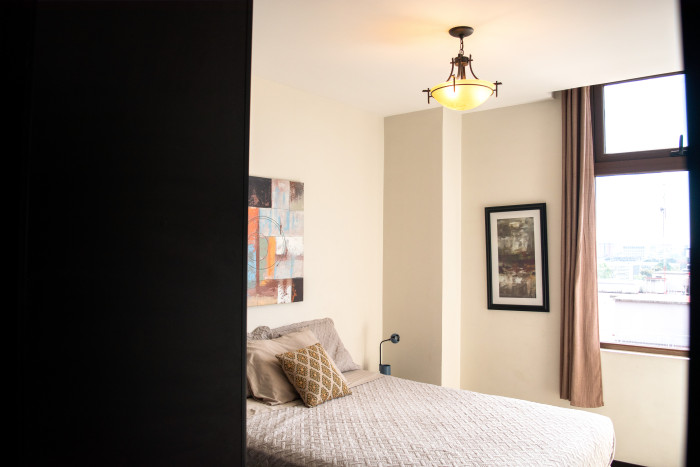 Apartamento en venta completamente amueblado en zona 9 - Miniatura 4