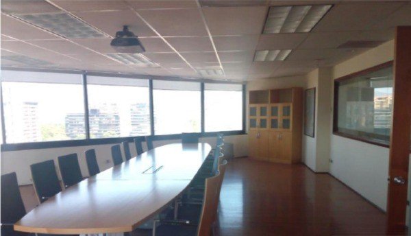 NIVEL Y MEDIO EN RENTA DE OFICINAS!! Edificio Z.10