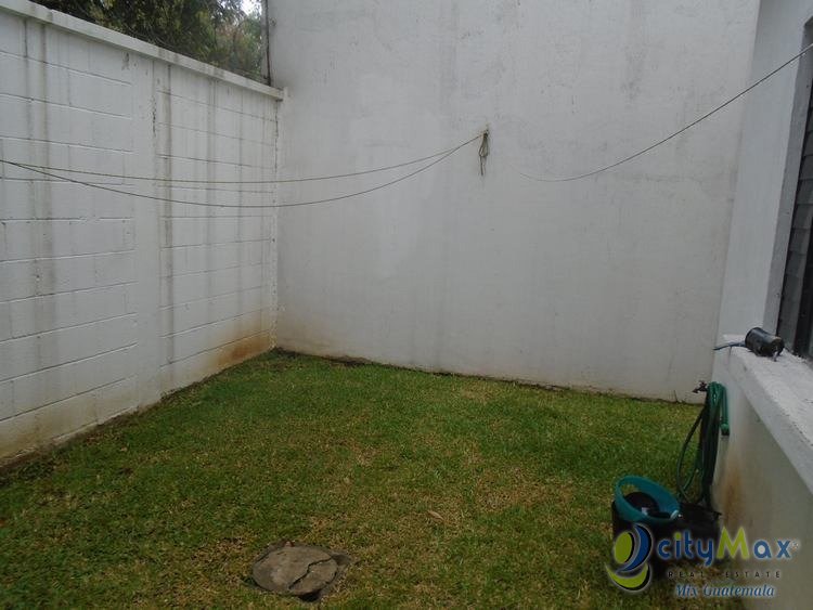 Casa en venta sobre Bulevar San Cristobal, Royal Hill - Image 1