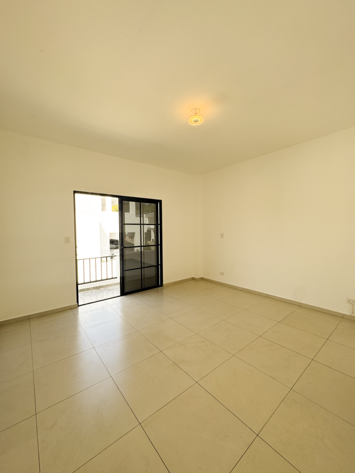 Casa con amplio jardín en venta o alquiler Res Antibes - 20