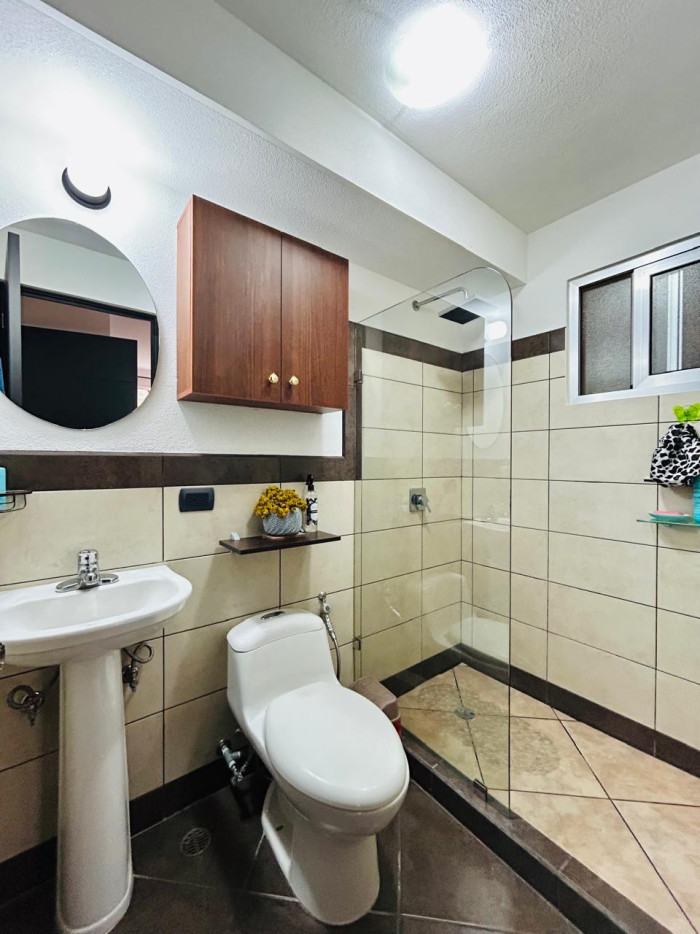 Apartamento en venta en zona 16 con cocina renovada — foto 10