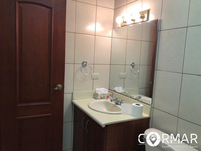 Apartamento en alquiler, zona 10 - Cercano a 20 calle - Image 5