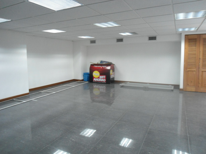 Local Comercial en renta en zona 18 Guatemala - Miniatura 4