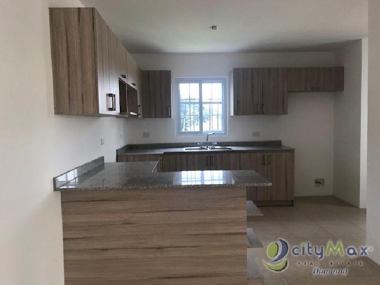 Casa en venta con 3 apartamentos , cerca de UNIS - Image 1
