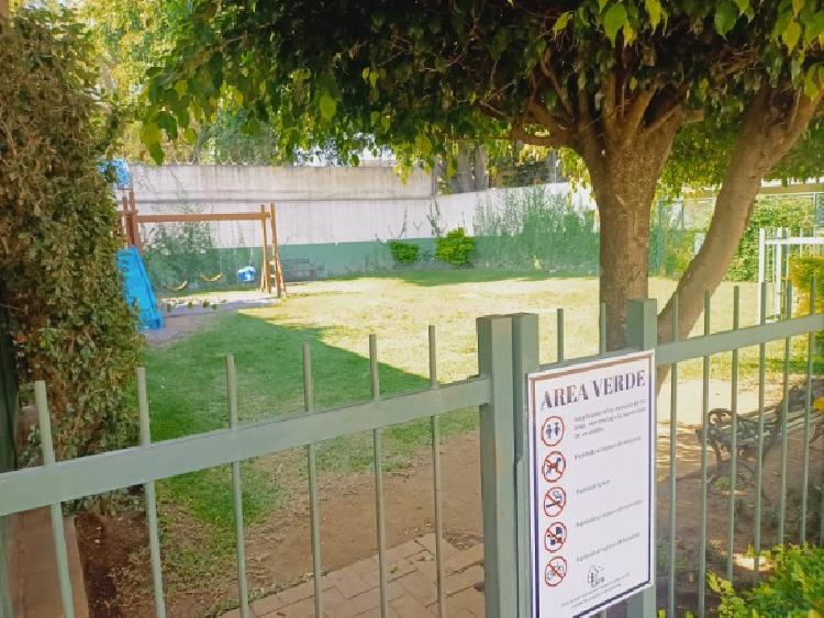 Townhouse en renta y venta zona 14 / La Villa — foto 9