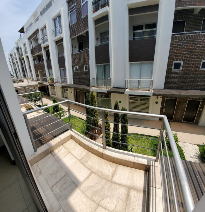 Apartamento de 2 niveles en Renta en zona 11 - 8